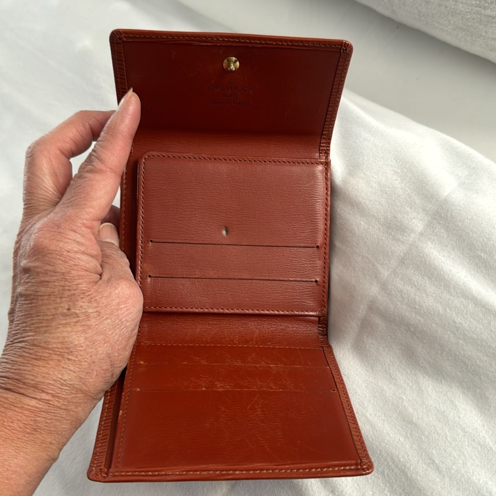 Louis Vuitton Authentic Rust Brown Color Compact … - image 4
